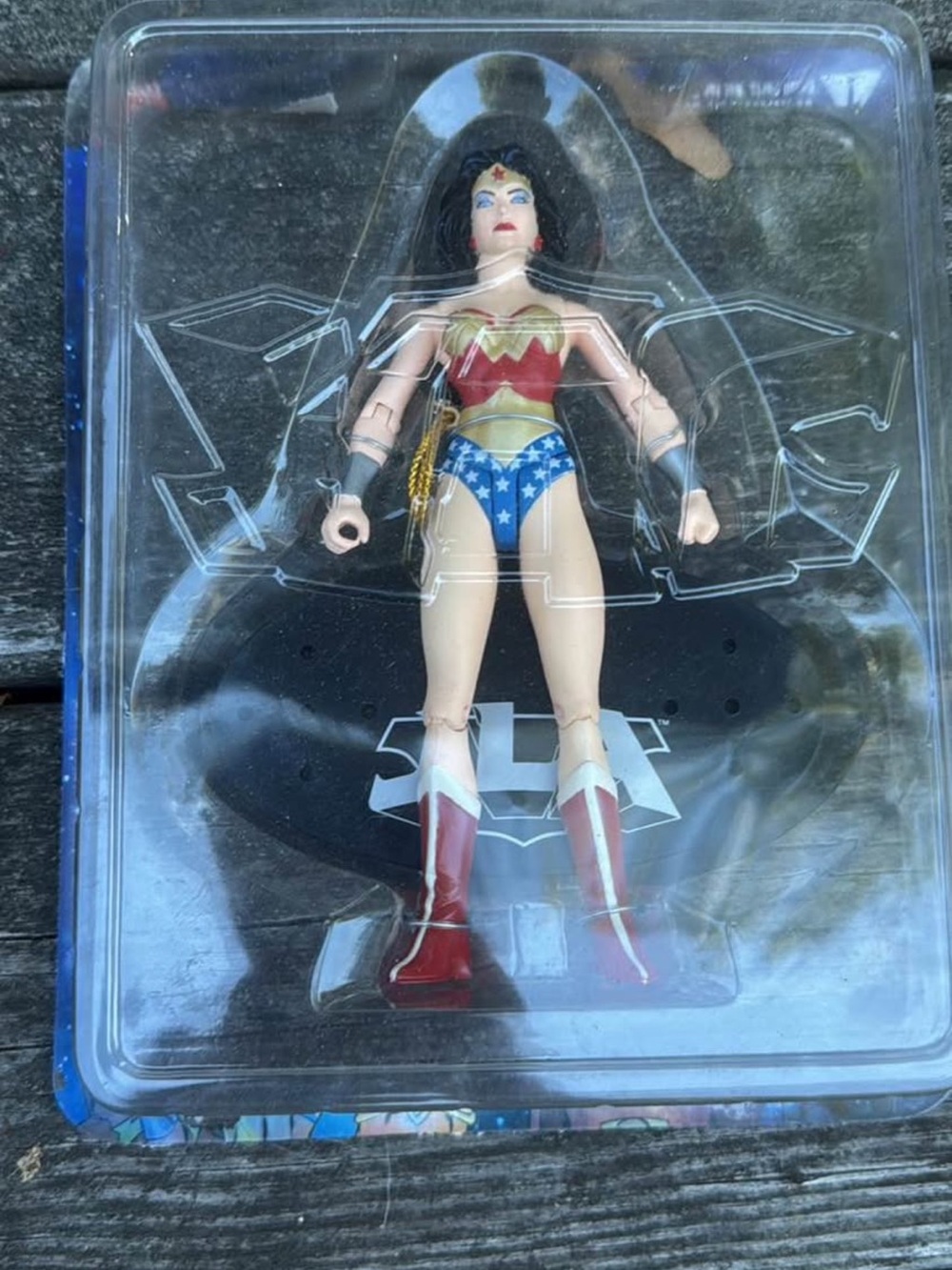 Wonder Woman Action Figure in Plastic (Missing Cardboard Components of Package)